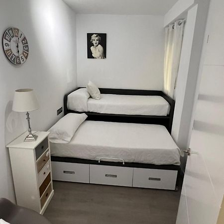 Nuevo!! Apartamento Lujo&Confort. Parking Sevilla Buitenkant foto